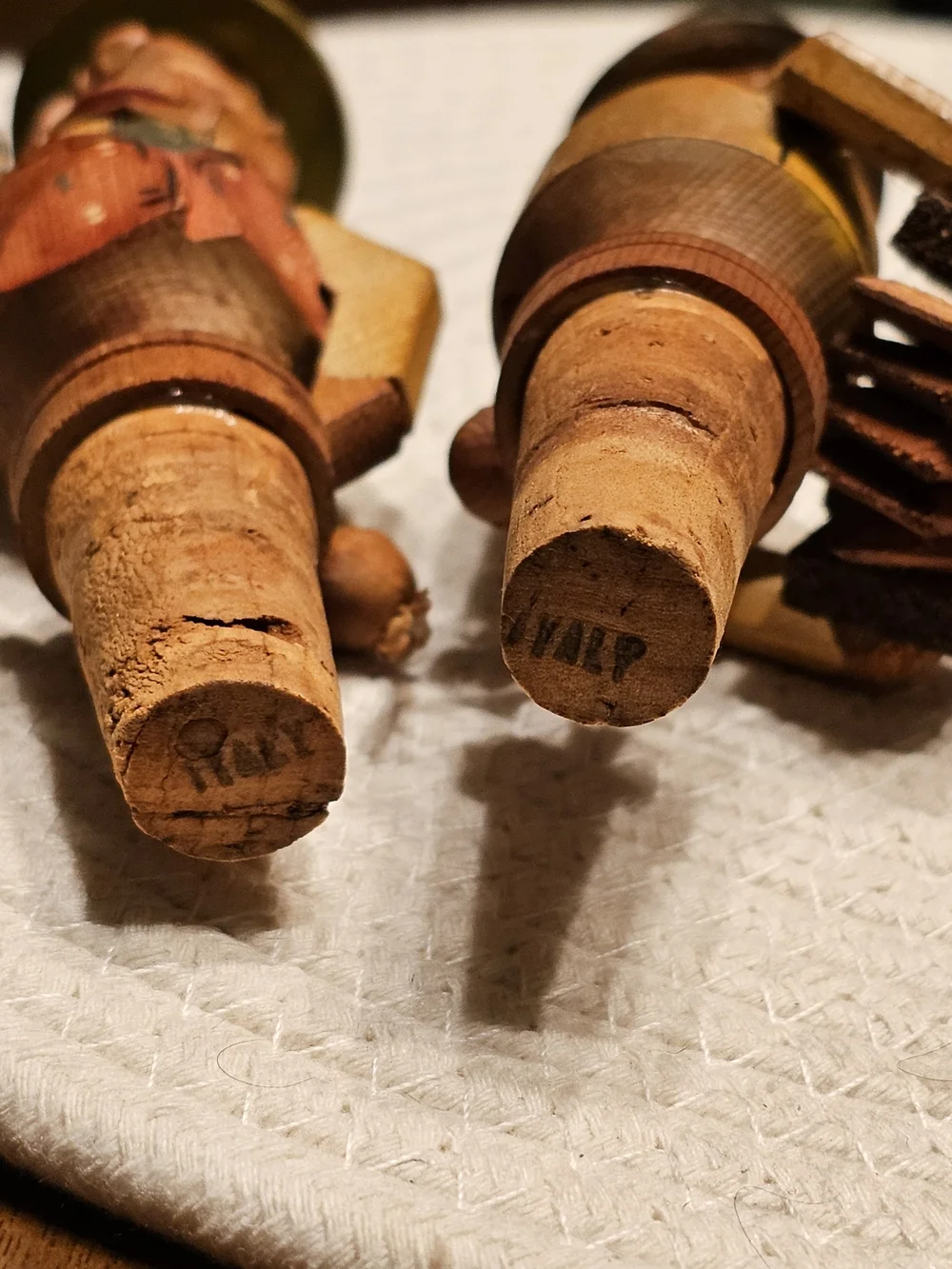 Vintage Bottle Stoppers w/ Cork Anri Achatit General Douglas MacArthur Rare